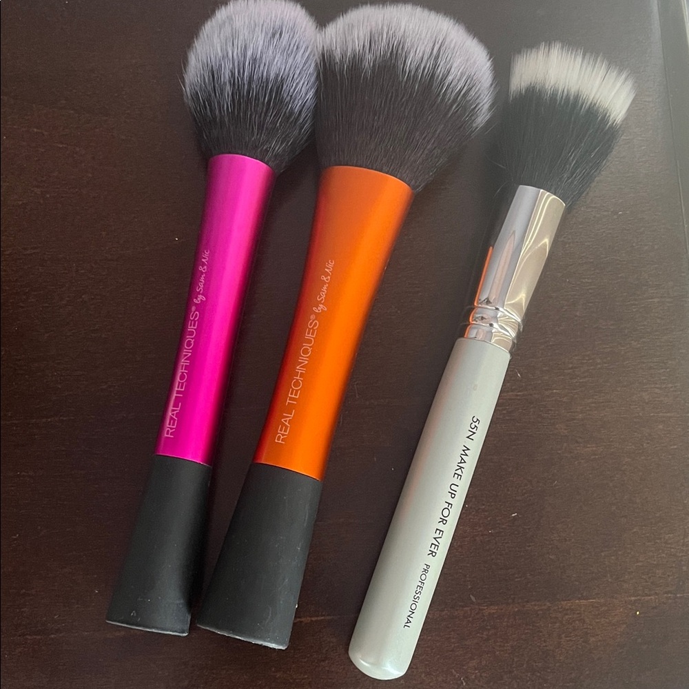 Bundle of three face brushes